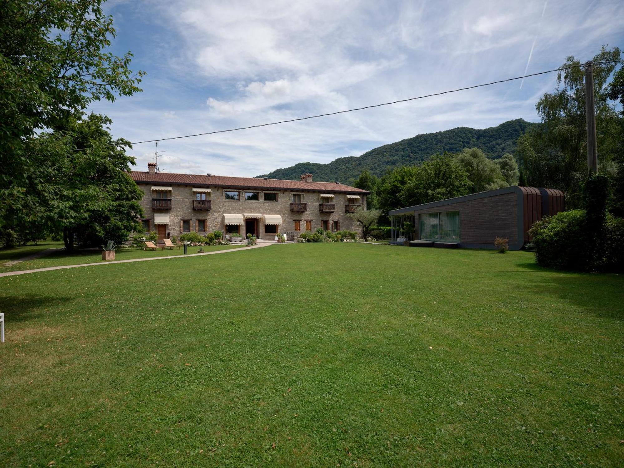 Ai Cadelach Hotel Giulia Revine Lago Luaran gambar
