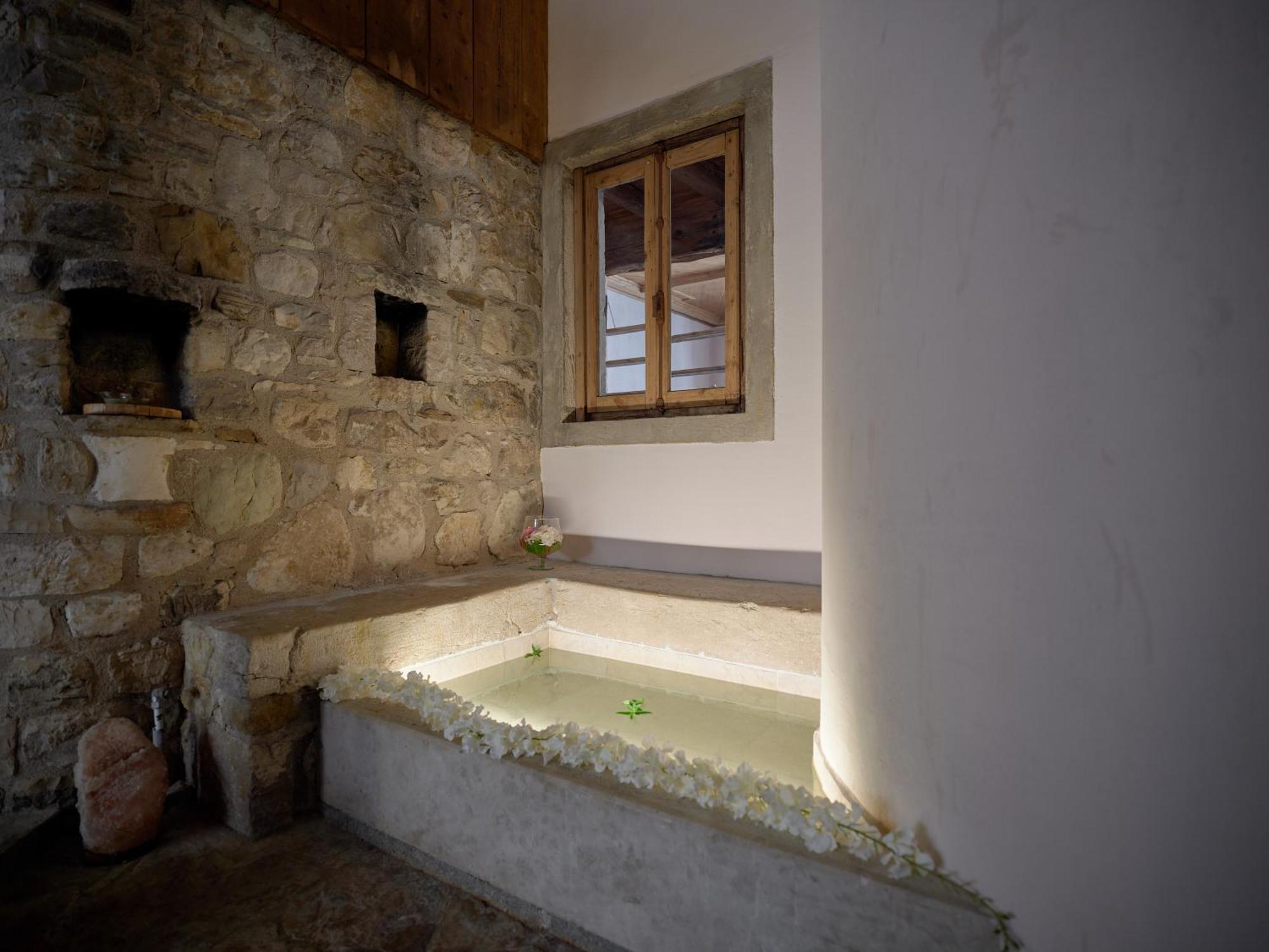Ai Cadelach Hotel Giulia Revine Lago Luaran gambar
