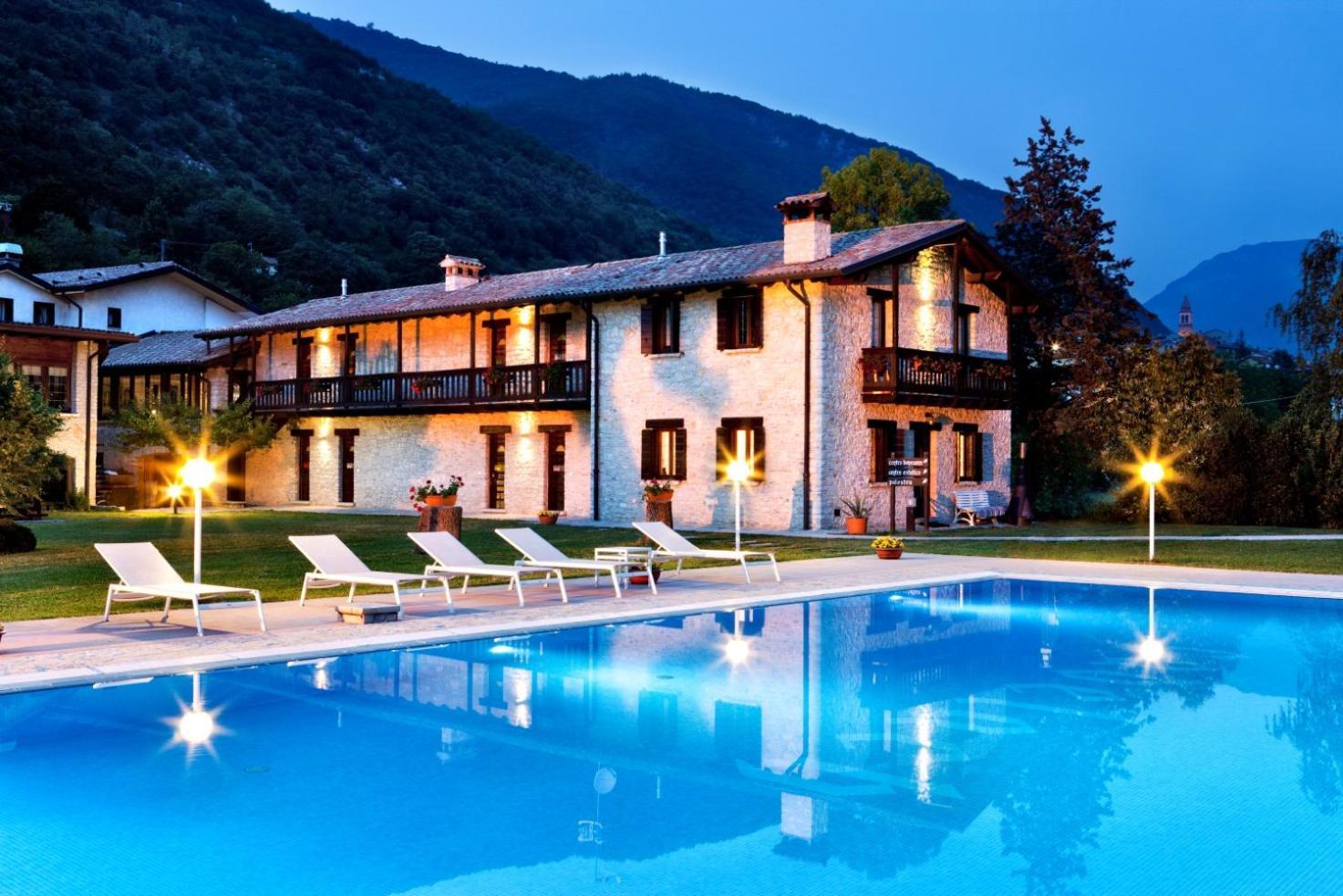 Ai Cadelach Hotel Giulia Revine Lago Luaran gambar