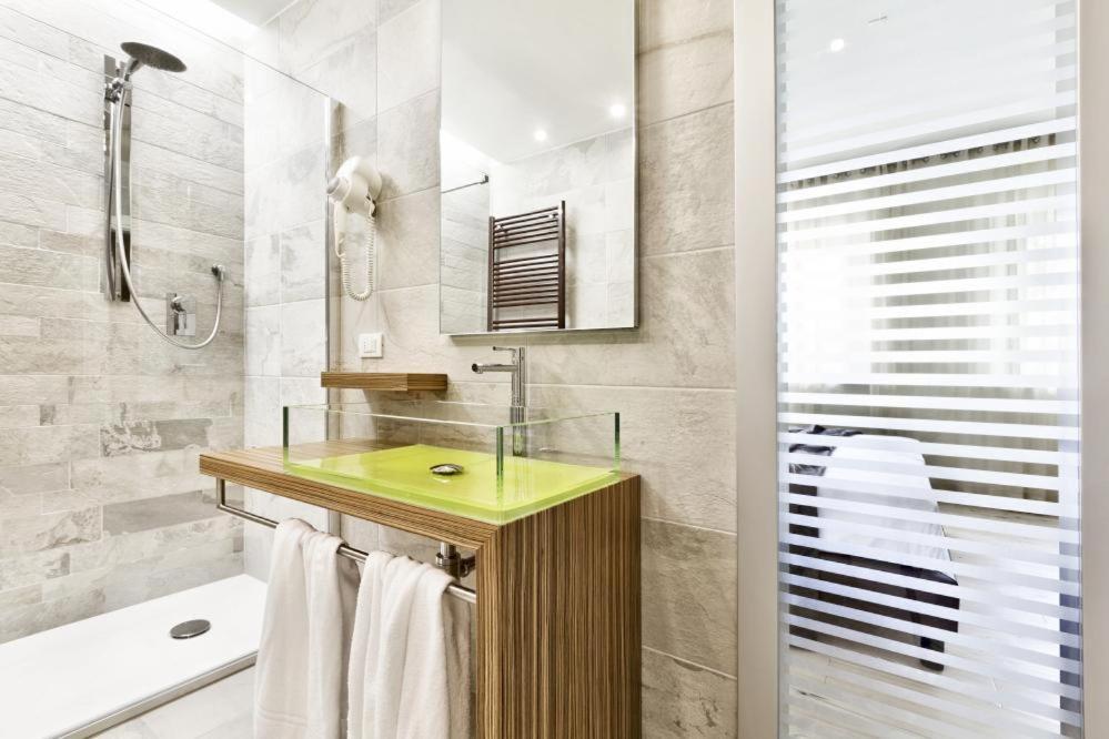 Ai Cadelach Hotel Giulia Revine Lago Luaran gambar