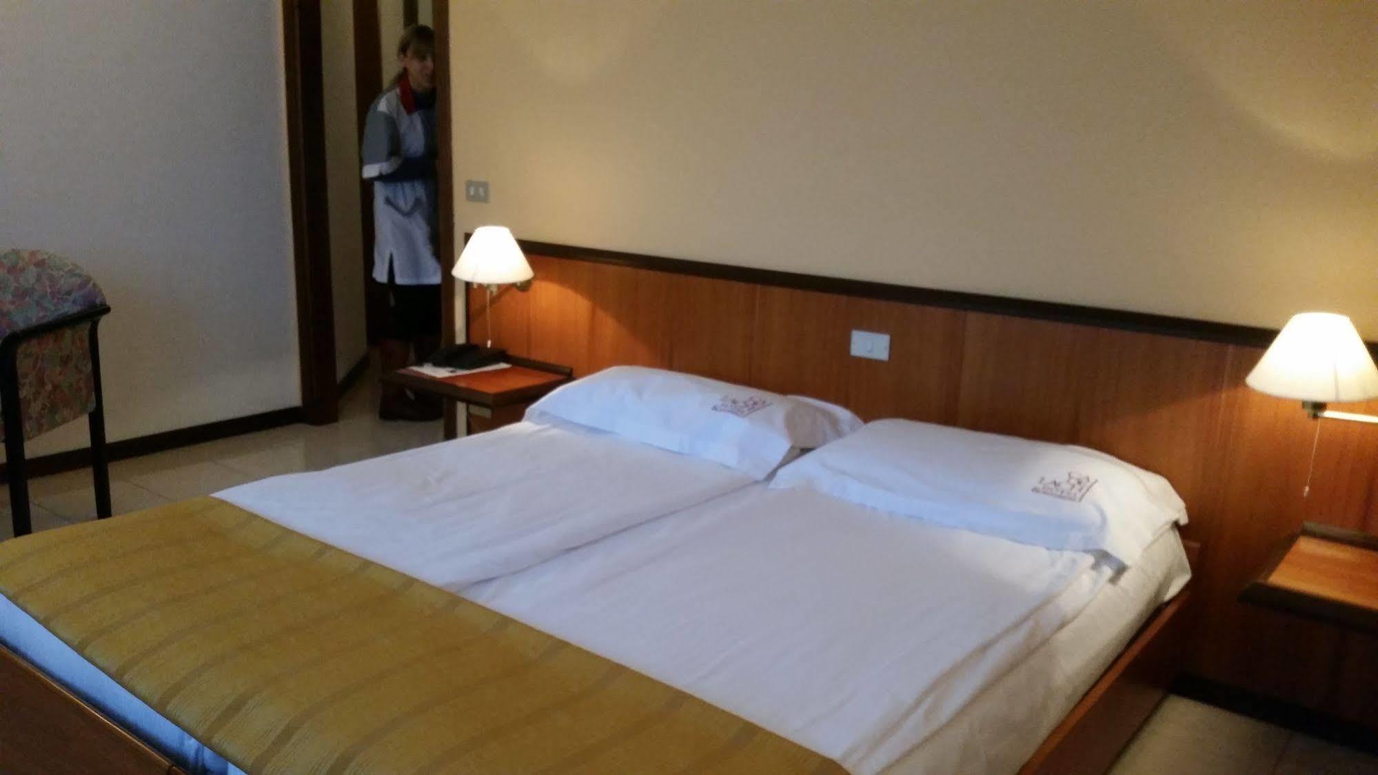 Ai Cadelach Hotel Giulia Revine Lago Luaran gambar