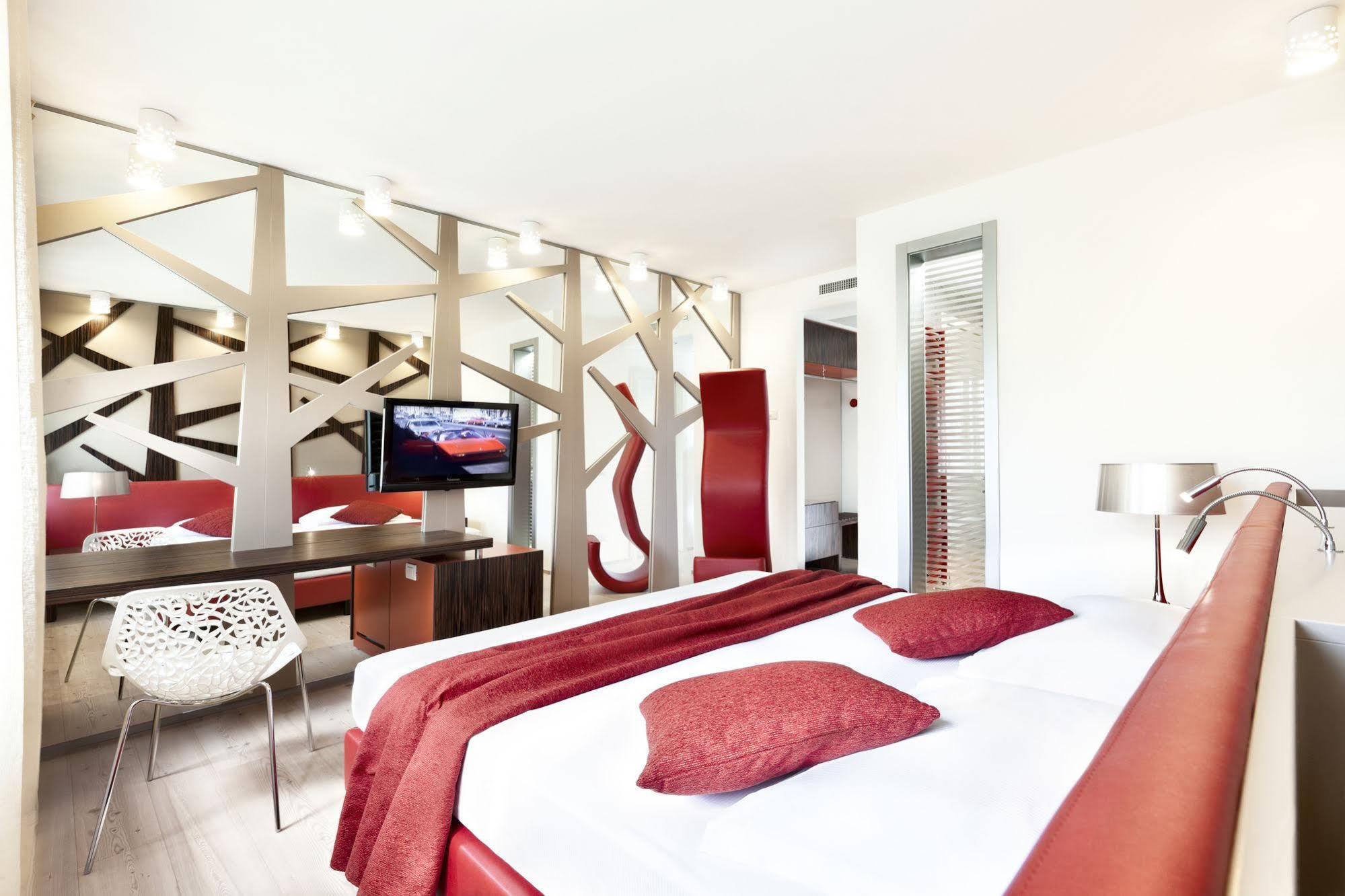 Ai Cadelach Hotel Giulia Revine Lago Luaran gambar